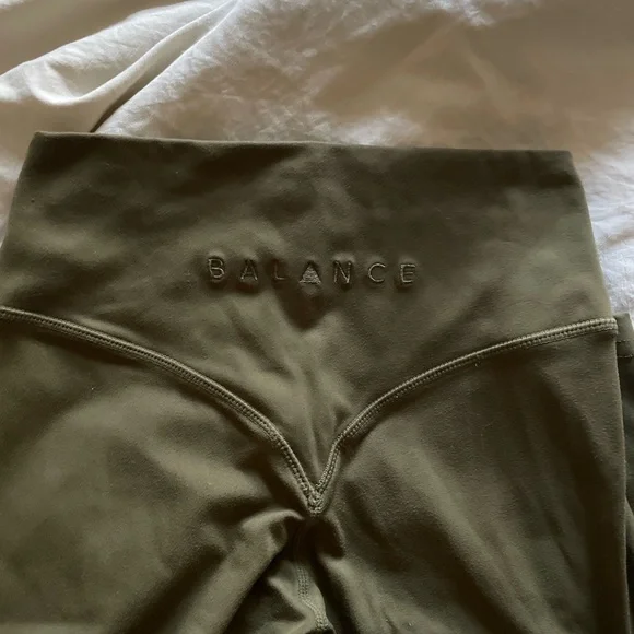 Balance Athletica The Cloud Pant - Picture 2 of 3